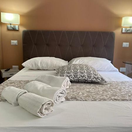 Ciu Ciu Home Suite Палермо Екстер'єр фото